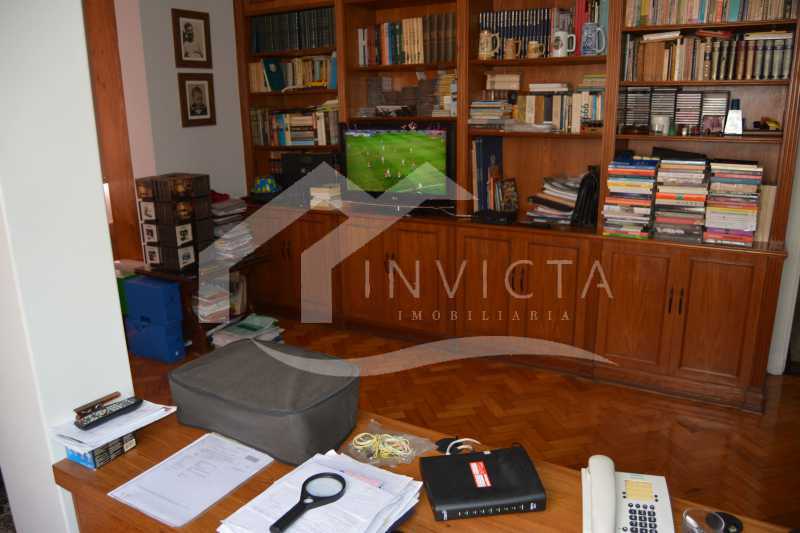 Conheça DSC_0090 do imóvel - MARAVILHOSO APARTAMENTO COM QUATRO QUARTOS REFORMADO COM VAGA NA ESCRITURA E VISTA MAR PARCIAL!!! - FCAP40027 - 22 DSC_0090 - 22