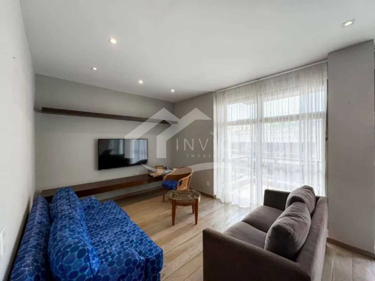 Conheça Sala de TV do imóvel - Excelente Cobertura Duplex de 220m², 4 quartos (1 suíte), área externa e 2 vagas em Ipanema - IPCO40014 - 17 Sala de TV - 17