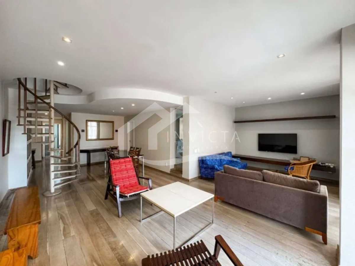 Conheça Sala de estar do imóvel - Excelente Cobertura Duplex de 220m², 4 quartos (1 suíte), área externa e 2 vagas em Ipanema - IPCO40014 - 14 Sala de estar - 14