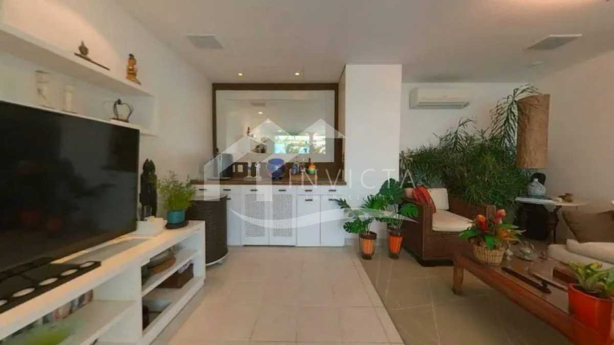 Conheça WhatsApp Image 2025-12-05 at 1 do imóvel - COMPLETÍSSIMA E ENCANTADORA COBERTURA DUPLEX COM PISCINA E VISTA MAR! - IPCO40018 - 8 WhatsApp Image 2025-12-05 at 1 - 8