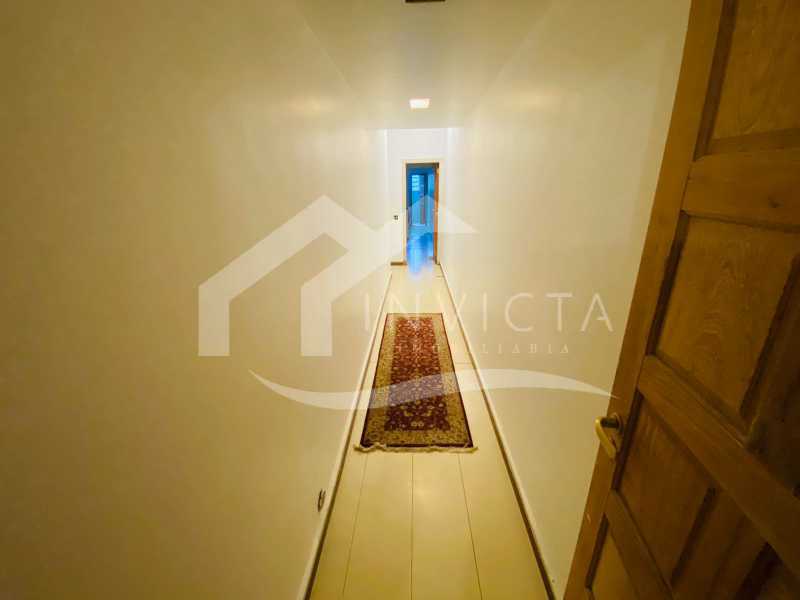 Ótima localização - MARAVILHOSO TRES QUARTOS COM VAGA NA ESCRITURA!!! - FCAP30472