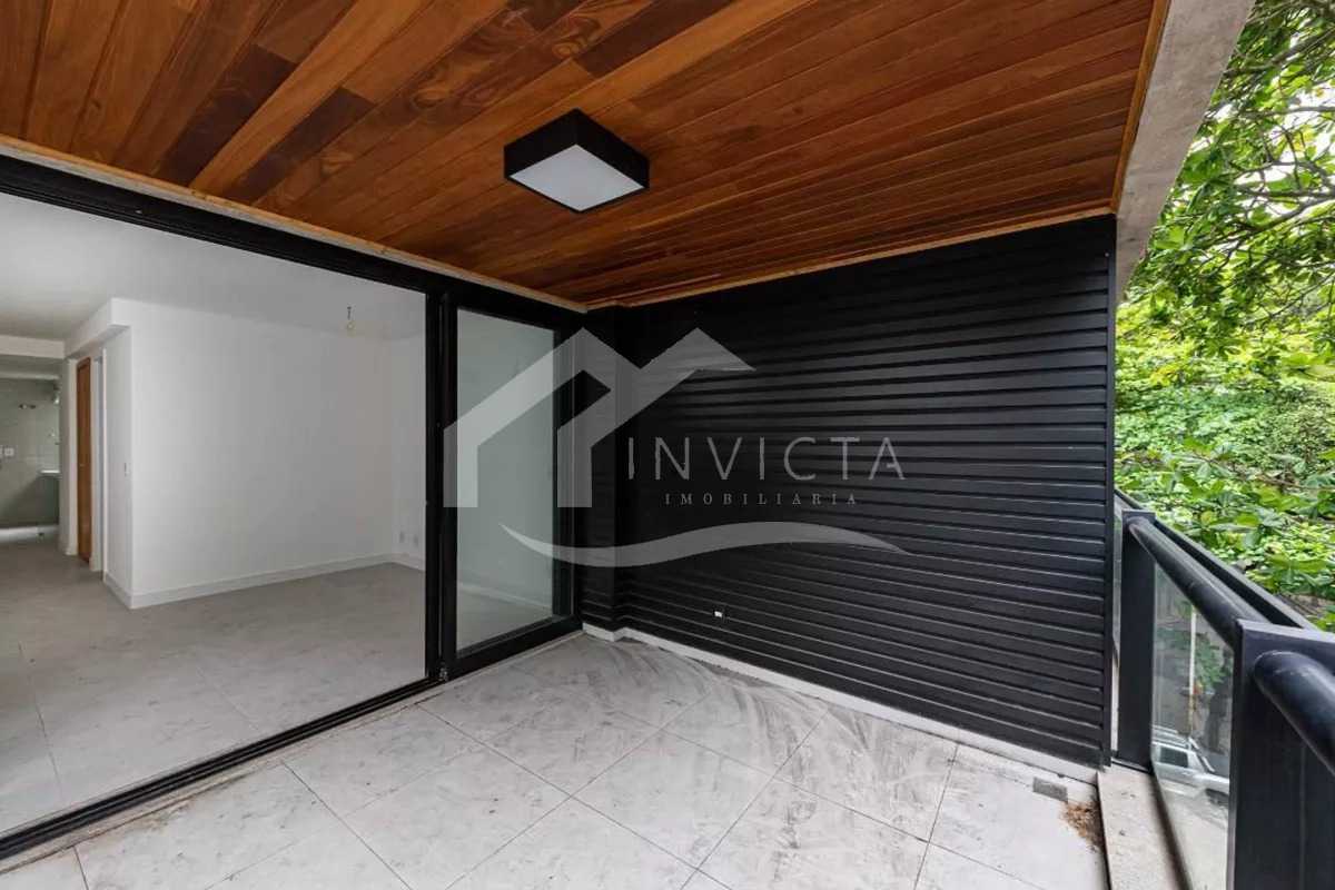 Conheça Varanda da sala do imóvel - ELEGANTE DUPLEX TOTALMENTE REFORMADO EM IPANEMA! - FCAP20551 - 11 Varanda da sala - 11