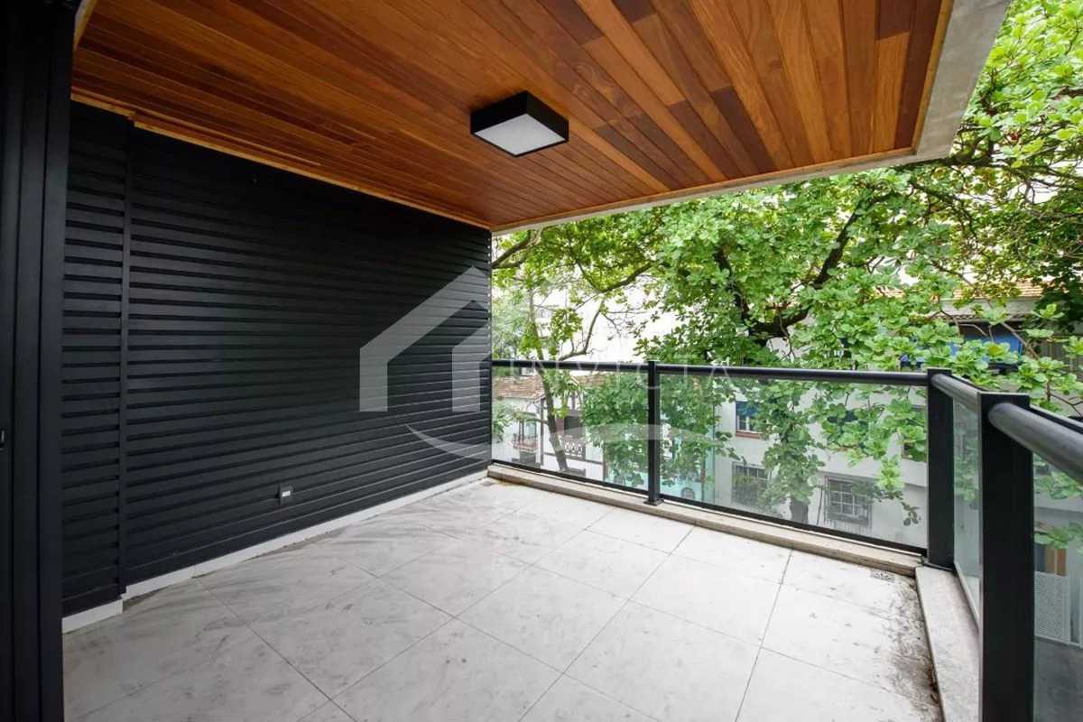 Conheça Varanda da sala do imóvel - ELEGANTE DUPLEX TOTALMENTE REFORMADO EM IPANEMA! - FCAP20551 - 12 Varanda da sala - 12