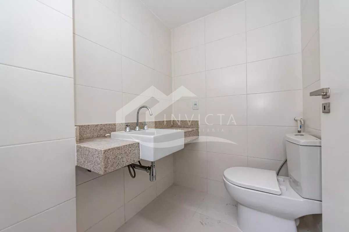 Conheça Banheiro suíte 2 do imóvel - ELEGANTE DUPLEX TOTALMENTE REFORMADO EM IPANEMA! - FCAP20551 - 22 Banheiro suíte 2 - 22