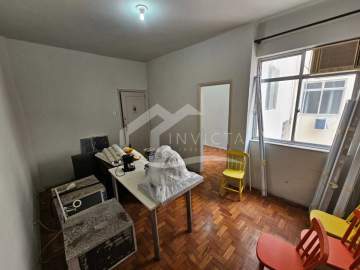 Ótima localização - Excelente quarto e sala para você que deseja deixar o apartamento com o seu gosto ou para seu investimento de revenda - IPAP20293