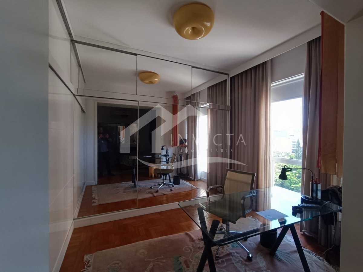 Conheça WhatsApp Image 2023-04-01 at 1 do imóvel - MARAVILHOSO APARTAMENTO TODO REFORMADO COM VISTA PRO PEIXOTO! - FCAP20833 - 13 WhatsApp Image 2023-04-01 at 1 - 13