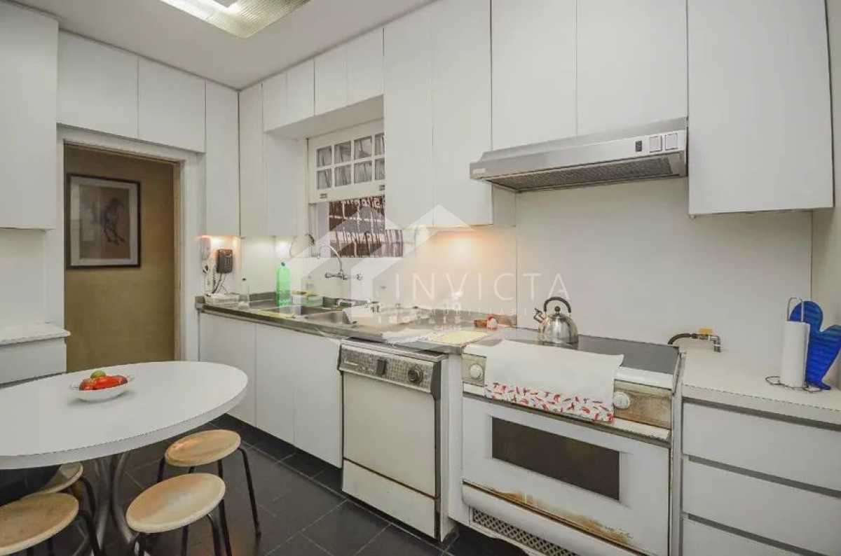 Ótima localização - 4 QUARTOS NA AV. ATLÂNTICA COM VISTA FRONTAL MAR - PSAP40029