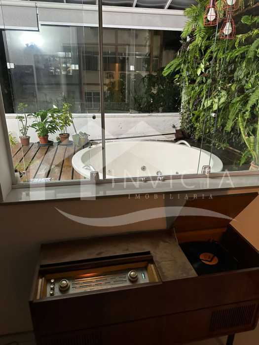Imperdível - Incrível Garden em Copacabana com jacuzzi e sauna para 4 pessoas - IPAP20048