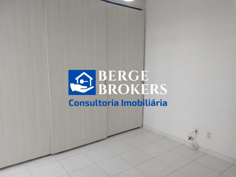 Conheça QUARTO 1 do imóvel - Copacabana todo reformado com vaga de garagem - RJAP20195 - 9 QUARTO 1 - 9