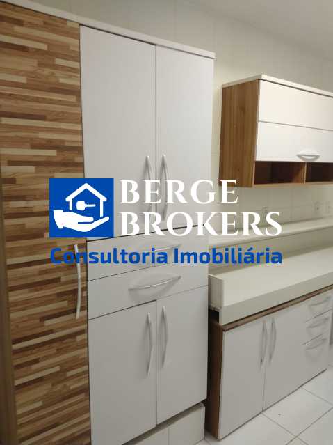 Conheça COZINHA do imóvel - Copacabana todo reformado com vaga de garagem - RJAP20195 - 17 COZINHA - 17