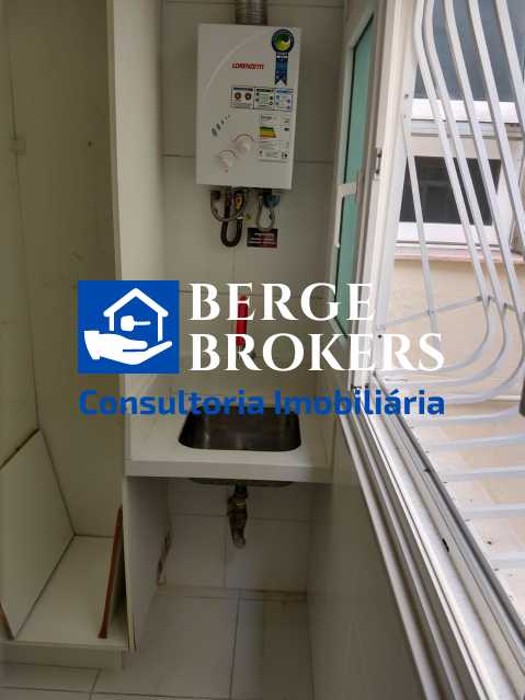 Conheça AREA DE SERVIÇO do imóvel - Copacabana todo reformado com vaga de garagem - RJAP20195 - 25 AREA DE SERVIÇO - 25