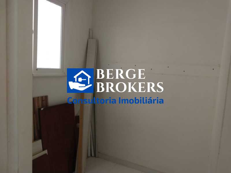 Conheça QUARTO DE SERVIÇO do imóvel - Copacabana todo reformado com vaga de garagem - RJAP20195 - 20 QUARTO DE SERVIÇO - 20
