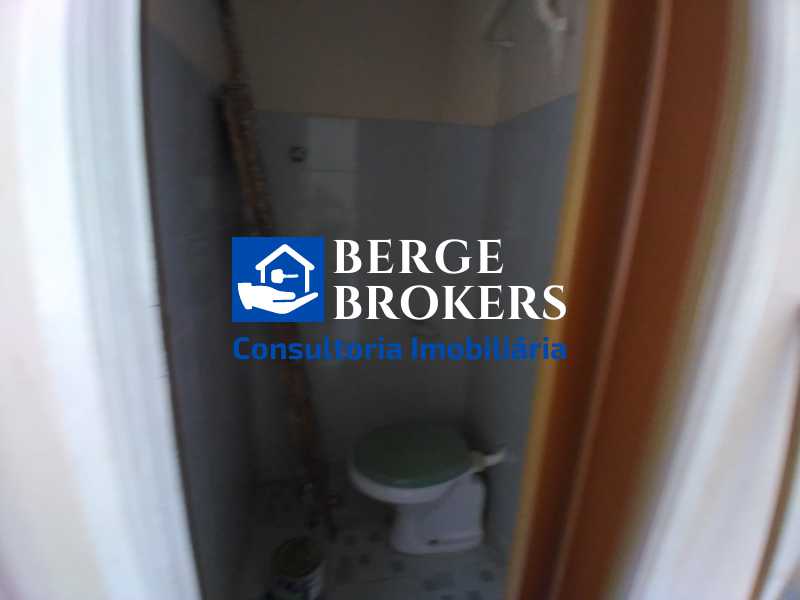 Conheça Banheiro de Serviço do imóvel - alugo apartamento de 2 quartos - RJAP20226 - 26 Banheiro de Serviço - 26