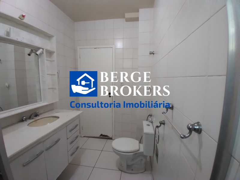 Conheça Banheiro Social do imóvel - alugo apartamento de 2 quartos - RJAP20226 - 8 Banheiro Social - 8
