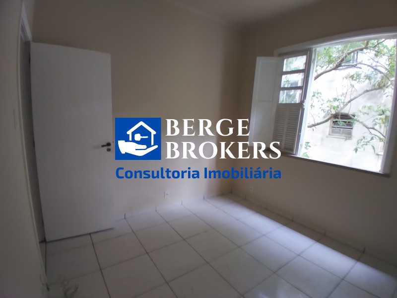 Conheça 1º Quarto do imóvel - alugo apartamento de 2 quartos - RJAP20226 - 15 1º Quarto - 15