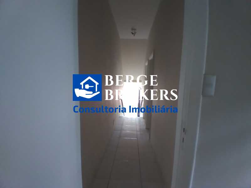 Conheça Corredor do imóvel - alugo apartamento de 2 quartos - RJAP20226 - 20 Corredor - 20