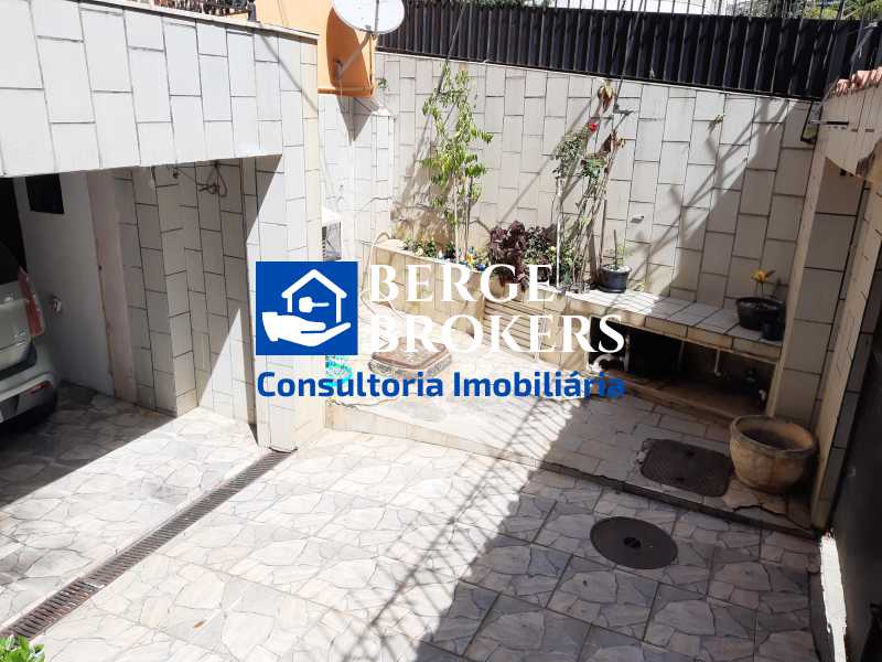 Conheça ENTRADA CASA do imóvel - Casa 7 quartos à venda Tijuca, Rio de Janeiro - R$ 990.000 - RJCA70001 - 30 ENTRADA CASA - 30