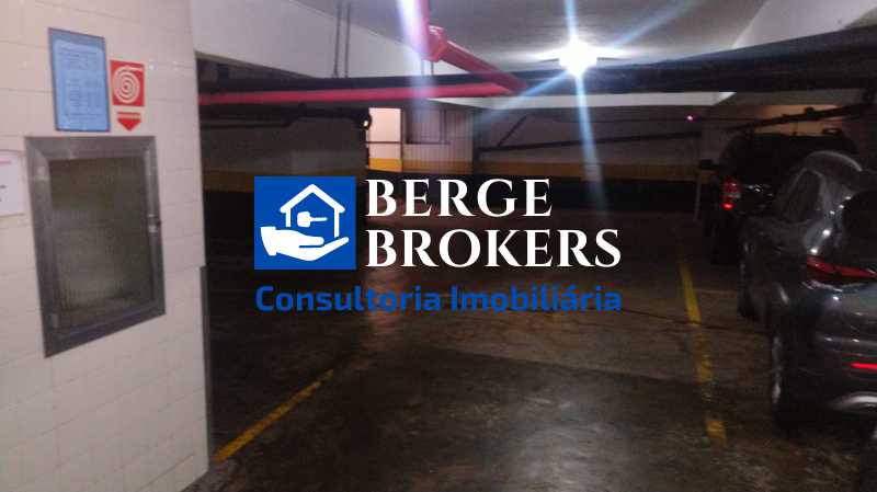 Conheça garagem do imóvel - Apartamento à venda Rua Assis Brasil, Copacabana, Rio de Janeiro - R$ 1.800.000 - RJAP40125 - 68 garagem - 68