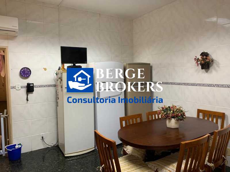 Conheça COZINHA COM COPA. do imóvel - Apartamento à venda Rua Leopoldo Miguez, Copacabana, Rio de Janeiro - R$ 1.980.000 - RJAP40133 - 17 COZINHA COM COPA. - 17