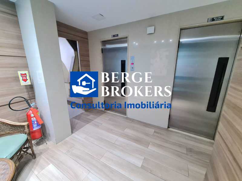 Conheça Portaria/ Elevadores do imóvel - Apartamento à venda Rua Gomes Carneiro, Ipanema, Rio de Janeiro - R$ 950.000 - RJAP10272 - 32 Portaria/ Elevadores - 32
