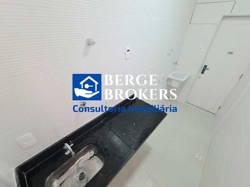 Conheça Cozinha / Área de serviço do imóvel - Apartamento à venda Rua Gomes Carneiro, Ipanema, Rio de Janeiro - R$ 950.000 - RJAP10272 - 10 Cozinha / Área de serviço - 10