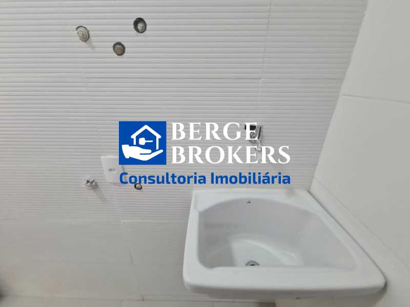 Conheça Área de serviço do imóvel - Apartamento à venda Rua Gomes Carneiro, Ipanema, Rio de Janeiro - R$ 950.000 - RJAP10272 - 27 Área de serviço - 27