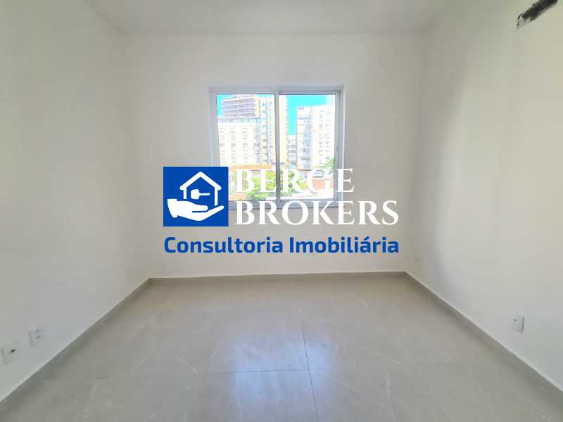 Conheça Quarto do imóvel - Apartamento à venda Rua Gomes Carneiro, Ipanema, Rio de Janeiro - R$ 950.000 - RJAP10272 - 18 Quarto - 18