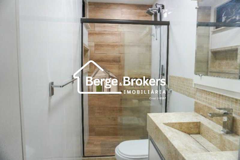 Conheça BANHEIRO do imóvel - casa com 4 quartos sendo 1 suíte na barra da tijuca - RJCN40010 - 16 BANHEIRO - 16