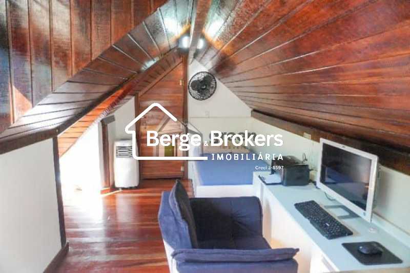 Conheça QUARTO 3 ESCRITÓRIO do imóvel - casa com 4 quartos sendo 1 suíte na barra da tijuca - RJCN40010 - 17 QUARTO 3 ESCRITÓRIO - 17