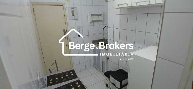 Conheça Cozinha do imóvel - Apartamento à venda Praia de Botafogo, Botafogo, Rio de Janeiro - R$ 490.000 - RJAP10322 - 4 Cozinha - 4