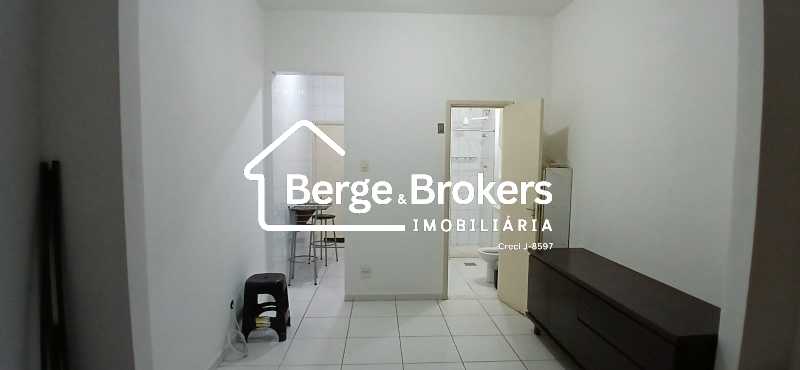 Conheça Sala do imóvel - Apartamento à venda Praia de Botafogo, Botafogo, Rio de Janeiro - R$ 490.000 - RJAP10322 - 14 Sala - 14