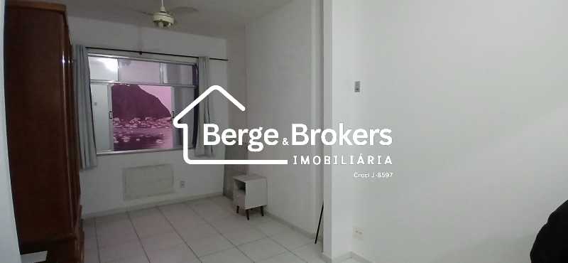 Conheça Vista Sala - Ângulo Esquerdo do imóvel - Apartamento à venda Praia de Botafogo, Botafogo, Rio de Janeiro - R$ 490.000 - RJAP10322 - 21 Vista Sala - Ângulo Esquerdo - 21
