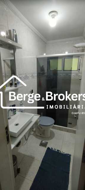 Conheça banheiro social do imóvel - Apartamento à venda Travessa Cerqueira Lima, Riachuelo, Rio de Janeiro - R$ 260.000 - RJAP20648 - 13 banheiro social - 13