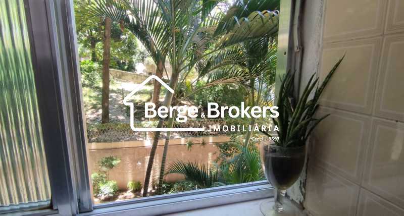 Conheça janela área de serviço do imóvel - Apartamento à venda Travessa Cerqueira Lima, Riachuelo, Rio de Janeiro - R$ 260.000 - RJAP20648 - 17 janela área de serviço - 17