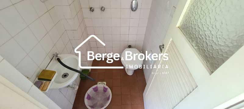 Conheça BANHEIRO DE SERVIÇO do imóvel - Apartamento 2 quartos à venda Copacabana, Rio de Janeiro - R$ 903.000 - RJAP20649 - 20 BANHEIRO DE SERVIÇO - 20