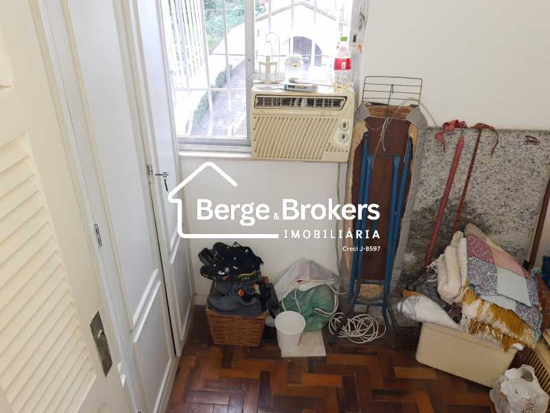 Conheça QUARTO SERVIÇO do imóvel - Apartamento três quartos com vaga à venda na Tijuca - RJAP30661 - 30 QUARTO SERVIÇO - 30