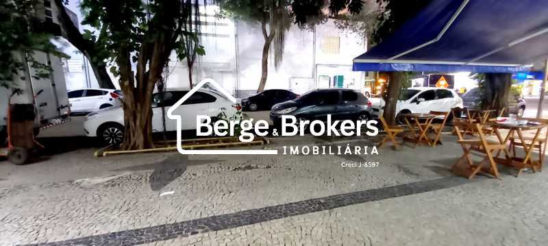 Conheça VISÃO DA LOJA PARA FORA do imóvel - alugo loja comercial ótima localização - RJLJ00044 - 7 VISÃO DA LOJA PARA FORA - 7