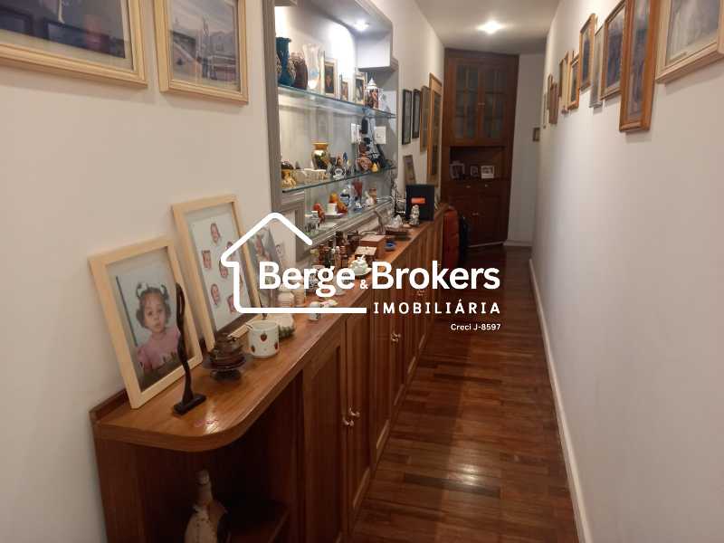 Conheça CIRCULAÇÃO do imóvel - Apartamento à venda Praça Eugênio Jardim, Copacabana, Rio de Janeiro - R$ 1.700.000 - RJAP30672 - 9 CIRCULAÇÃO - 9