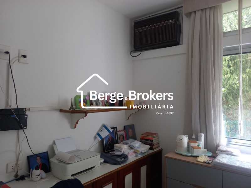 Conheça QUARTO 2 do imóvel - Apartamento à venda Praça Eugênio Jardim, Copacabana, Rio de Janeiro - R$ 1.700.000 - RJAP30672 - 15 QUARTO 2 - 15