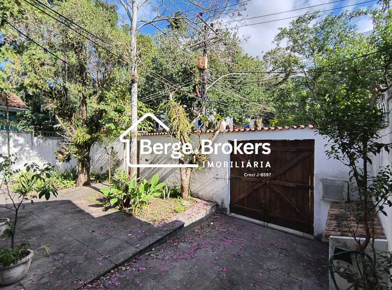 Conheça JARDIM CASA do imóvel - Excelente Casa Triplex próxima ao Alto da Boa Vista muito espaçosa - RJCA30025 - 4 JARDIM CASA - 4