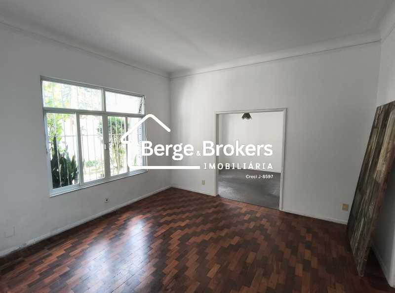 Conheça SALA 1 do imóvel - Excelente Casa Triplex próxima ao Alto da Boa Vista muito espaçosa - RJCA30025 - 10 SALA 1 - 10