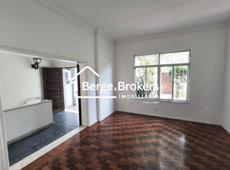 Conheça SALA 1 do imóvel - Excelente Casa Triplex próxima ao Alto da Boa Vista muito espaçosa - RJCA30025 - 12 SALA 1 - 12