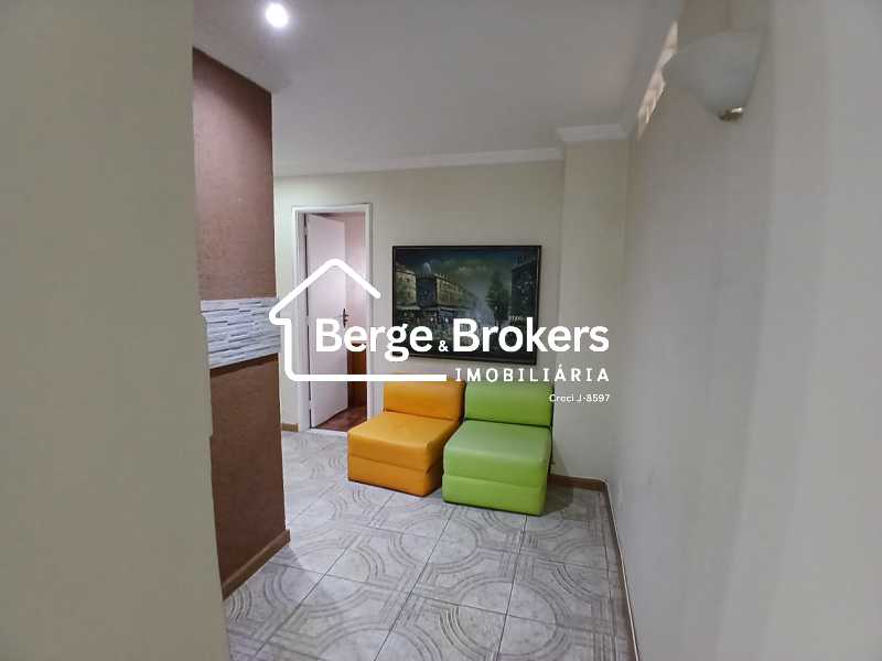 Conheça CORREDOR do imóvel - REFORMADO/VISTA PRAIA DE BOTAFOGO/METRÔ/GARAGEM - RJAP30699 - 10 CORREDOR - 10