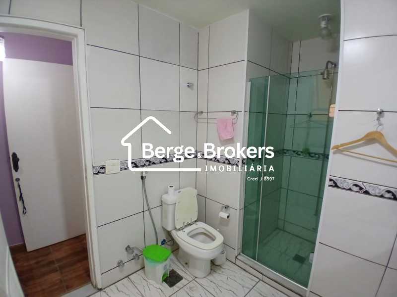 Conheça BANHEIRO 3 do imóvel - REFORMADO/VISTA PRAIA DE BOTAFOGO/METRÔ/GARAGEM - RJAP30699 - 20 BANHEIRO 3 - 20