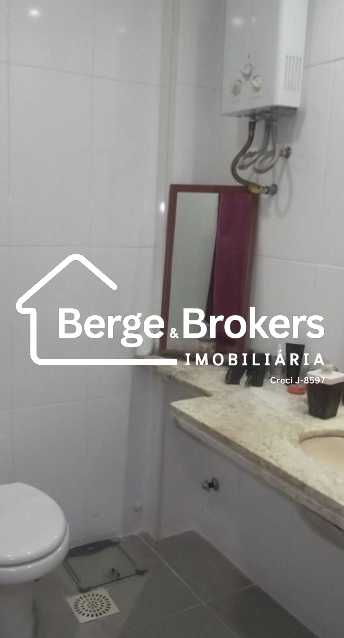 Conheça banheiro social do imóvel - Apartamento à venda Travessa Cerqueira Lima, Riachuelo, Rio de Janeiro - R$ 255.000 - RJAP20718 - 11 banheiro social - 11