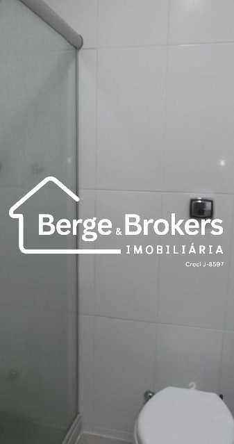 Conheça banheiro social do imóvel - Apartamento à venda Travessa Cerqueira Lima, Riachuelo, Rio de Janeiro - R$ 255.000 - RJAP20718 - 12 banheiro social - 12