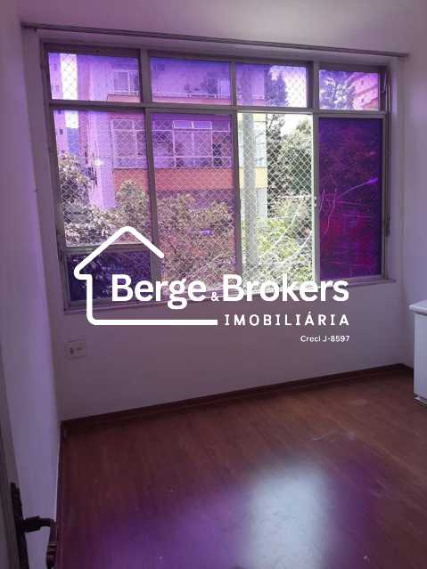 Conheça QUARTO 2 do imóvel - Apartamento na Tijuca a venda com três quartos e vaga de garagem - RJAP30717 - 11 QUARTO 2 - 11
