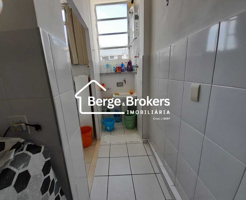 Conheça 15 área de serviço. do imóvel - Apartamento 2 quartos à venda Botafogo, Rio de Janeiro - R$ 915.000 - RJAP20732 - 17 15 área de serviço. - 17