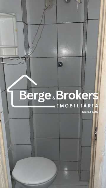 Conheça Banherio Serviço do imóvel - Apartamento 3 quartos à venda Copacabana, Rio de Janeiro - R$ 1.000.000 - RJAP30728 - 10 Banherio Serviço - 10