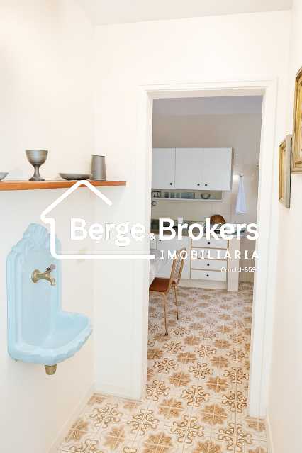 Conheça lavatorio do hall. do imóvel - Apartamento 4 quartos à venda Tijuca, Rio de Janeiro - R$ 860.000 - RJAP40183 - 25 lavatorio do hall. - 25